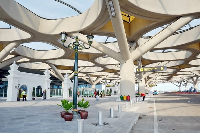 3 Rangka Baja Atap Terminal Bandara Kulonprogo Jogjakarta