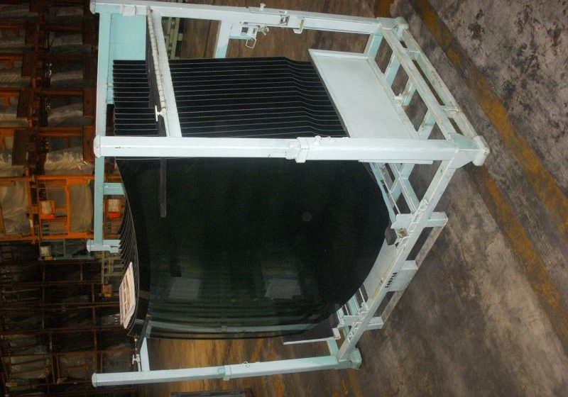 Pallet Delivery - WINDSHIELD GLASS